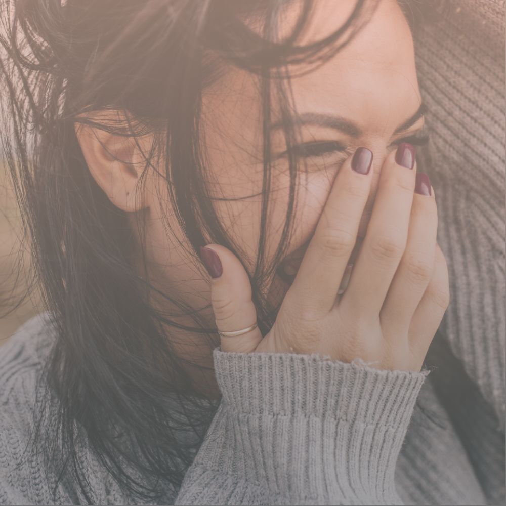 Femme ayant reçu des traitements médico-esthétiques de la clinique Médibotique